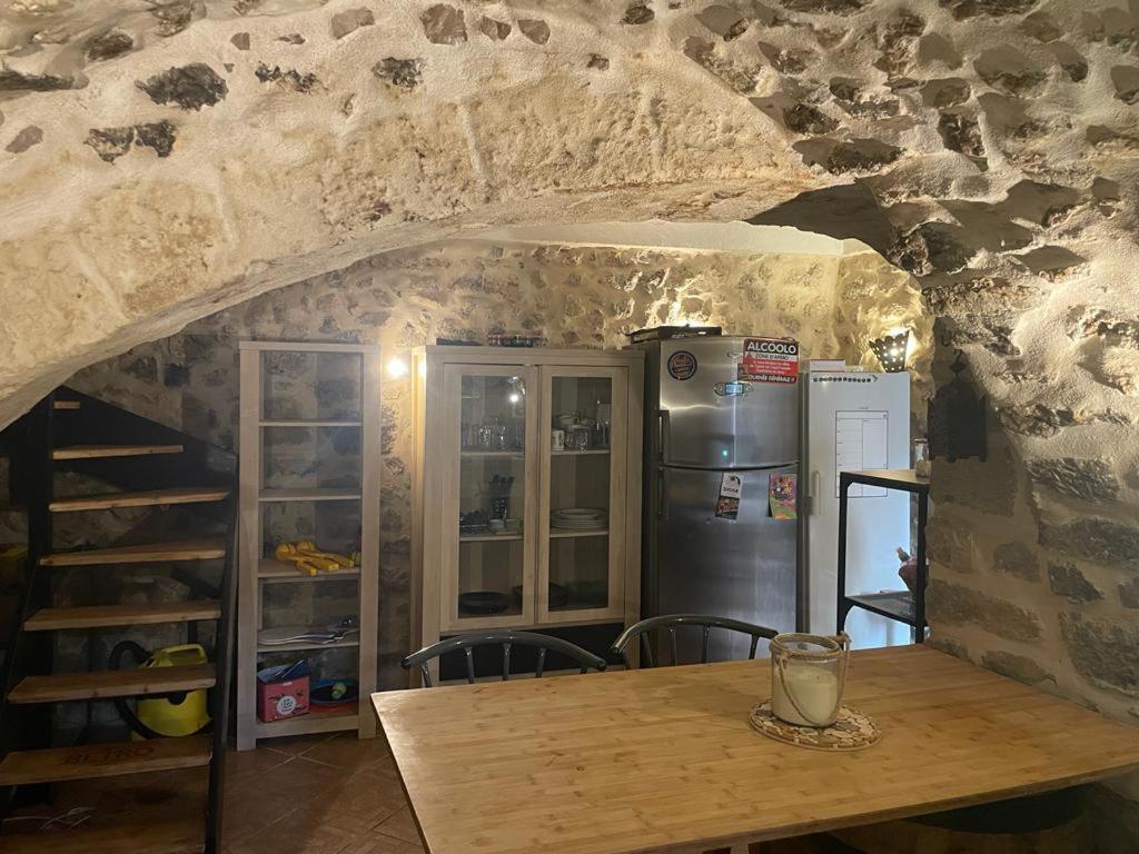 Typique Maison De Village Peille Exterior photo
